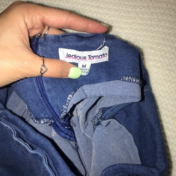 Shorts - Picture 3 of 3